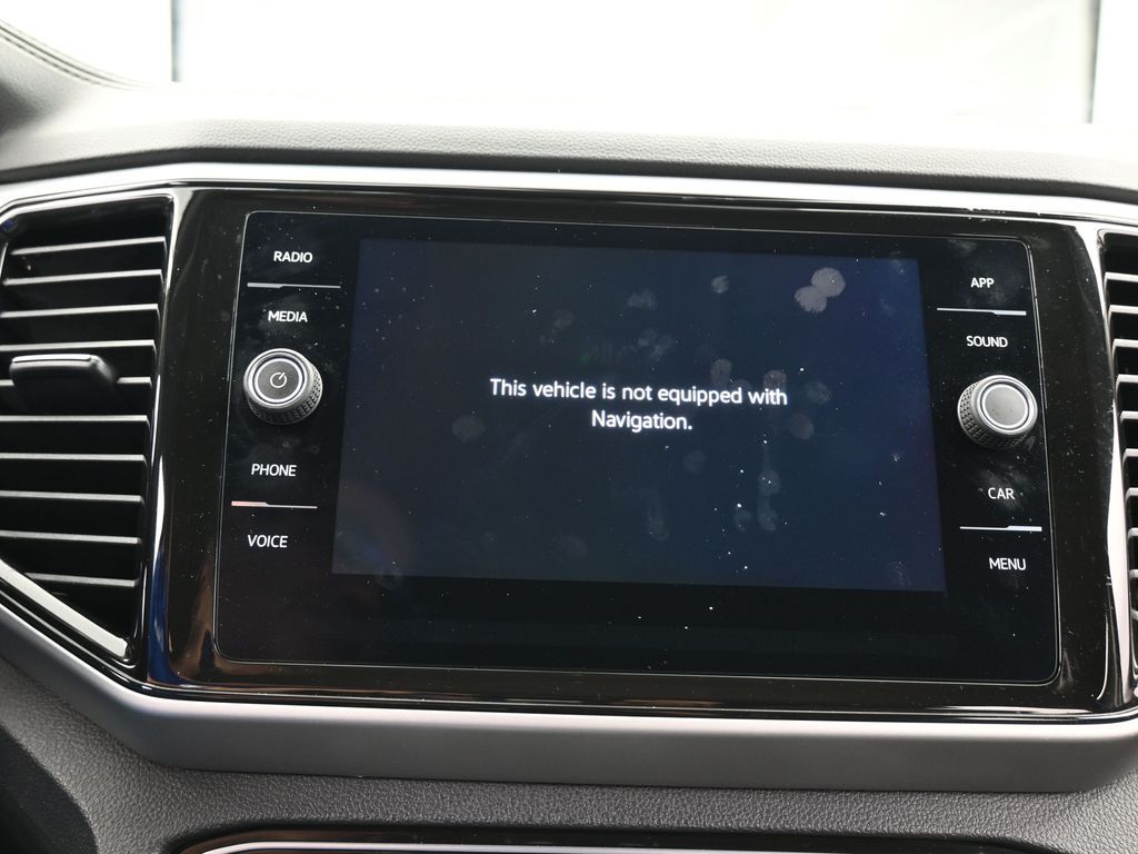 Used 2022 Deep Black Volkswagen 3.6L V6 SE w/Technology image 20