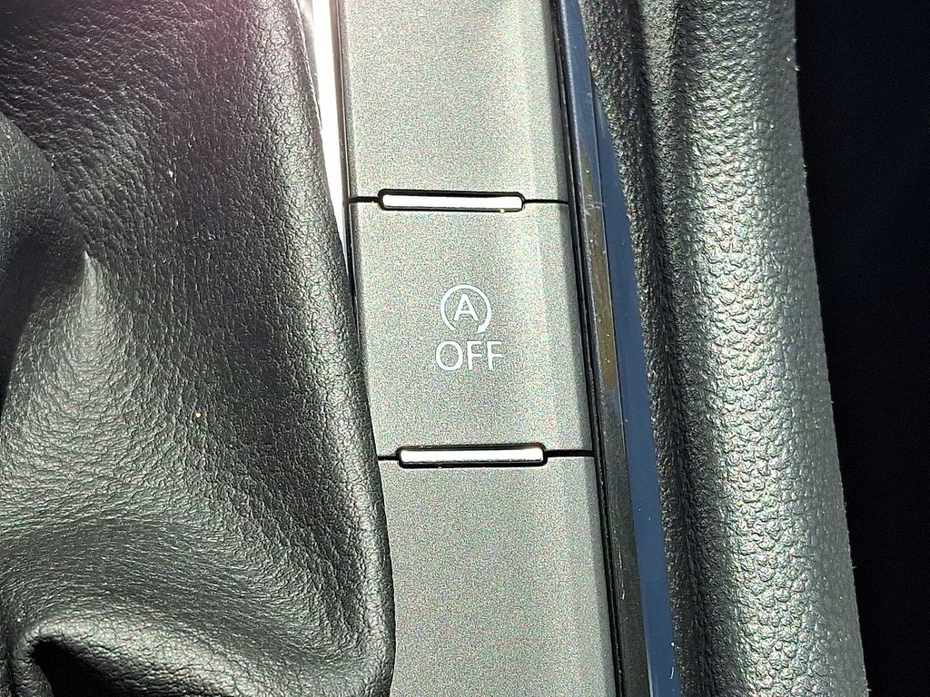 2023 Volkswagen Taos — photo 23