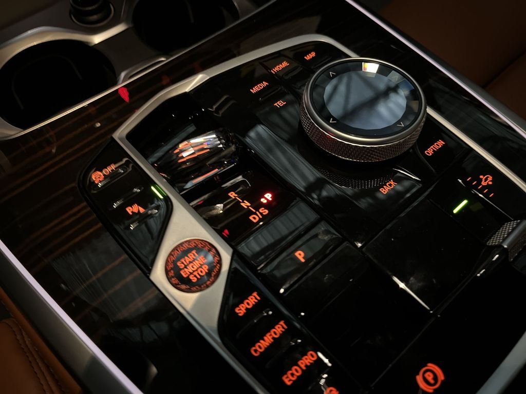 Thumbnail: 2026 BMW X7 - 20