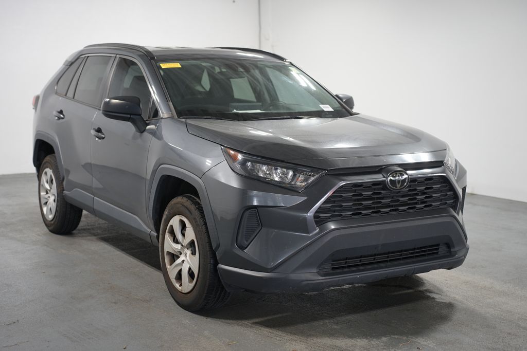 Thumbnail: 2020 Toyota RAV4 - 3