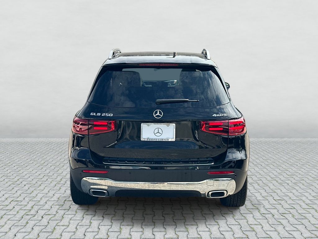 Thumbnail: 2026 Mercedes-Benz GLB - 6