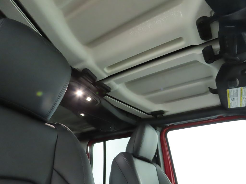 2025 Jeep Wrangler Sahara 4xe 22