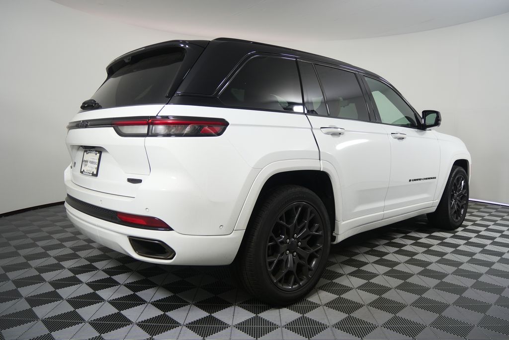 Thumbnail: 2025 Jeep Grand Cherokee - 3