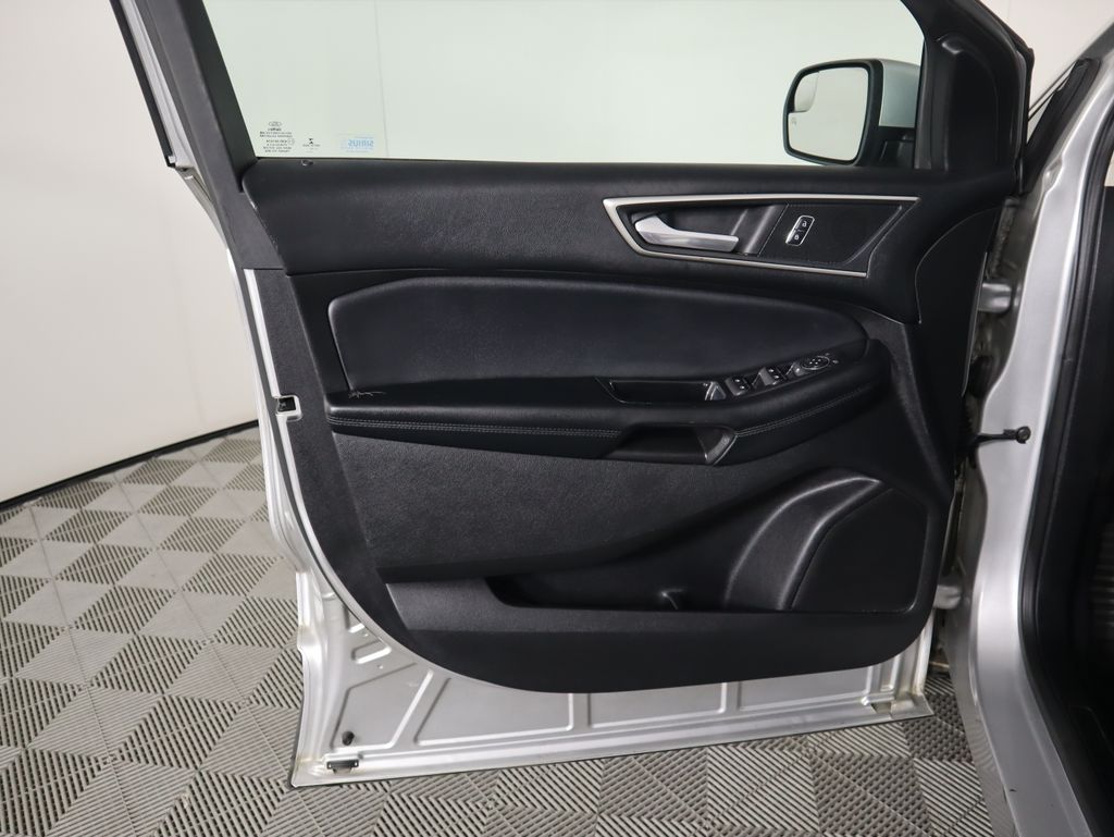 2017 Ford Edge SEL 24