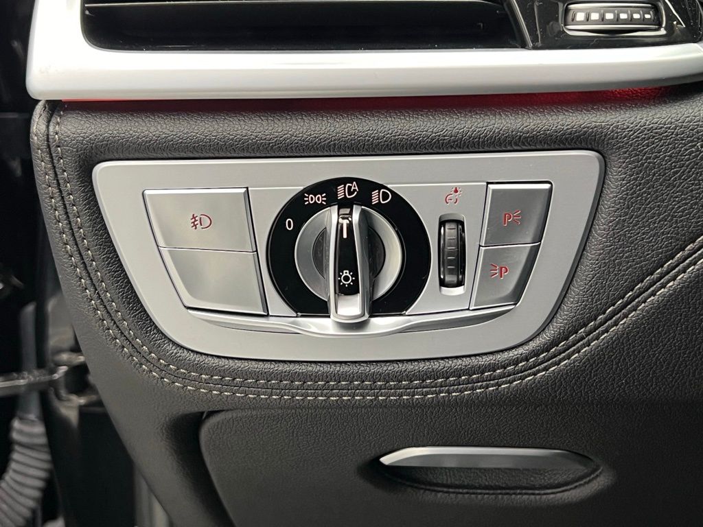 Thumbnail: 2019 BMW 7 Series - 24