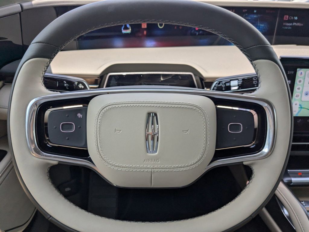 2025 Lincoln Nautilus Reserve