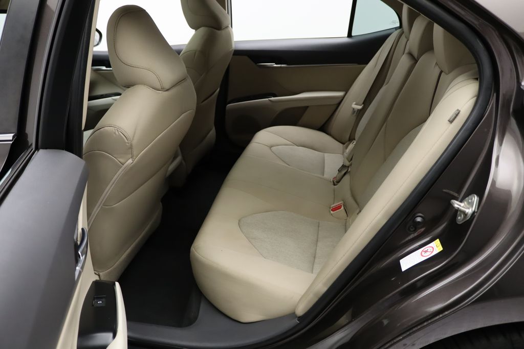 Thumbnail: 2018 Toyota Camry - 19