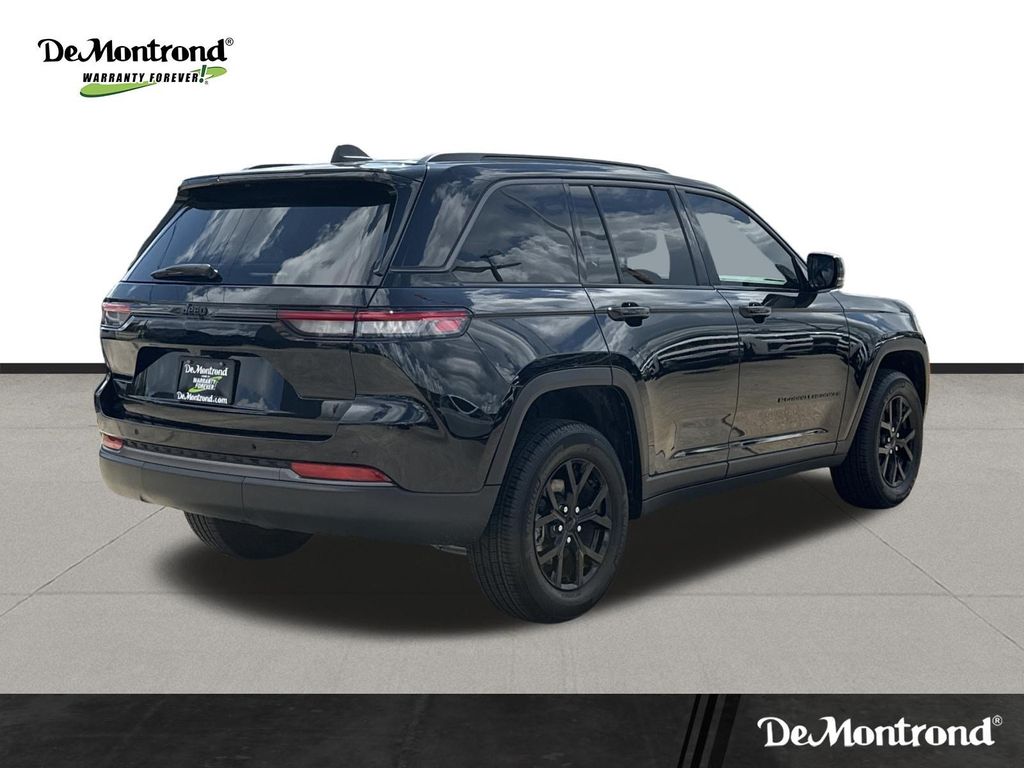 2026 Jeep Grand Cherokee Altitude Black at Victoria Chrysler Dodge Jeep Ram