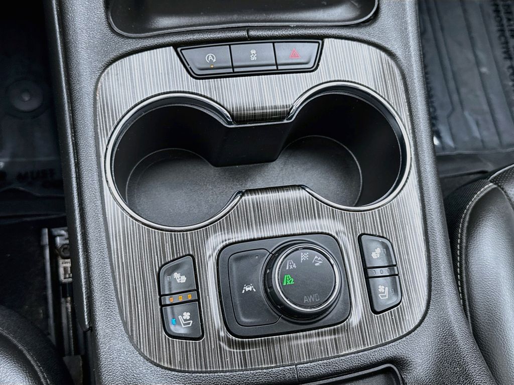 2023 GMC Acadia SLT Silver at Bayway Cadillac Southwest