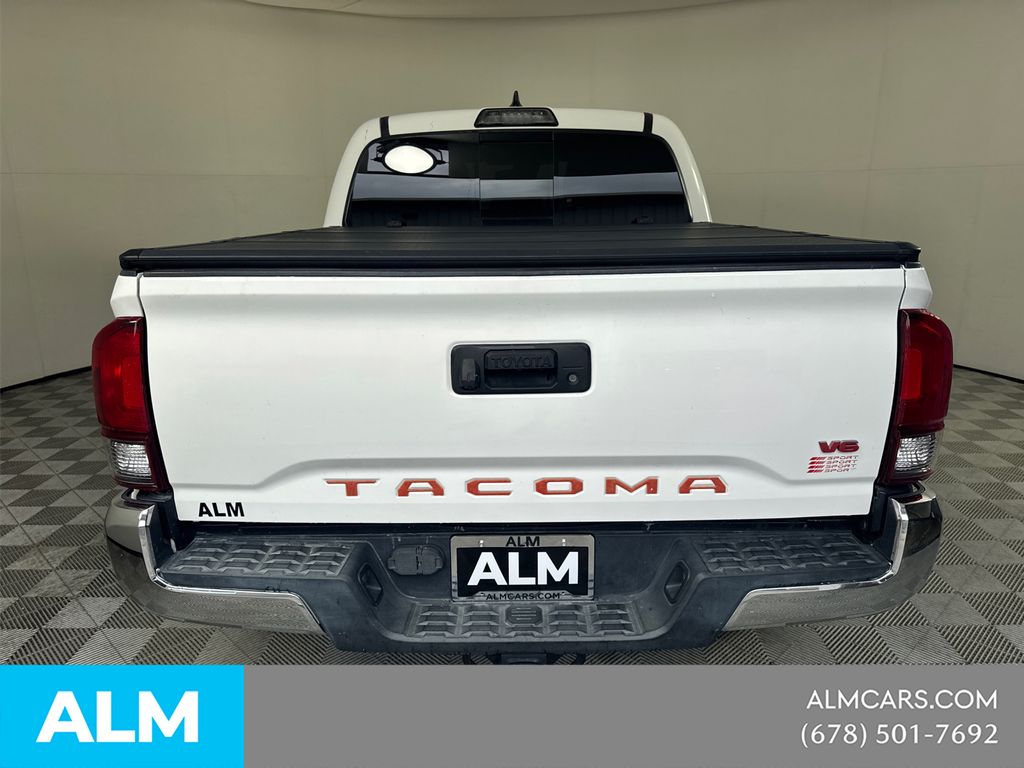 Used 2019 White Toyota SR5 image 7