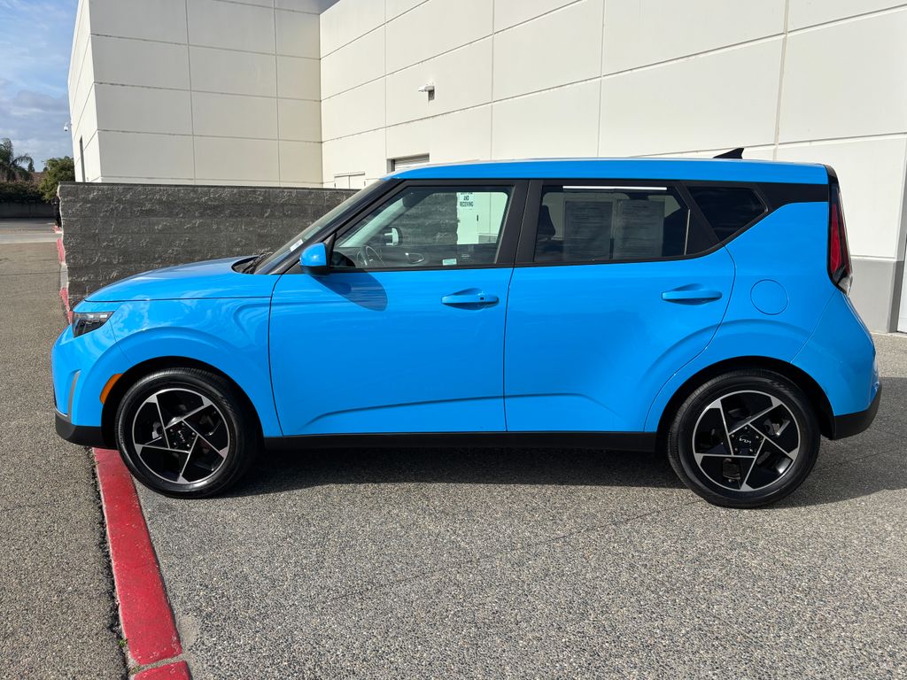 Thumbnail: 2023 Kia Soul - 8