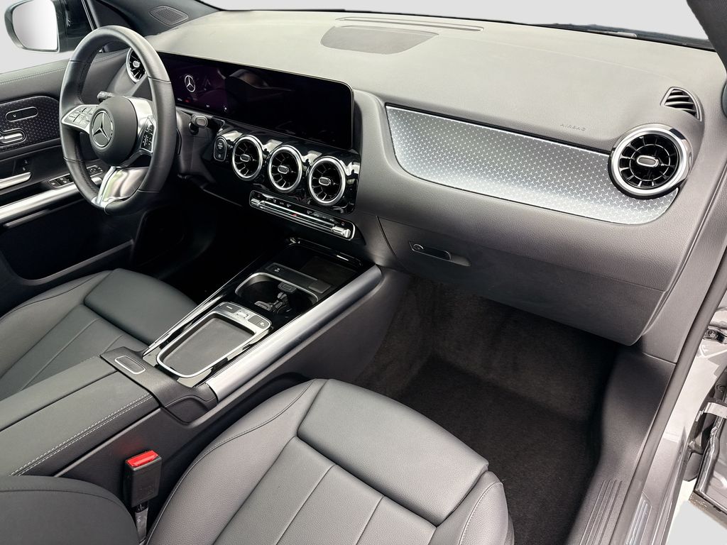 Thumbnail: 2026 Mercedes-Benz GLA - 15
