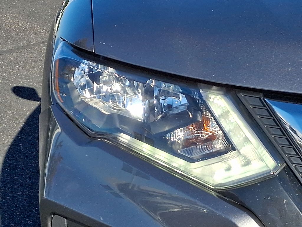 Thumbnail: 2020 Nissan Rogue - 9