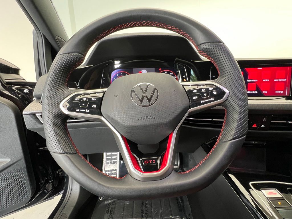 Thumbnail: 2023 Volkswagen Golf - 7