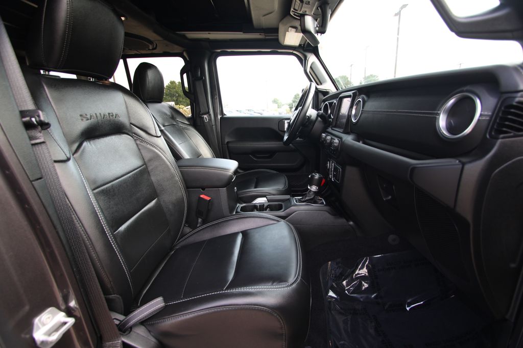 Used 2021 Jeep Wrangler SUV