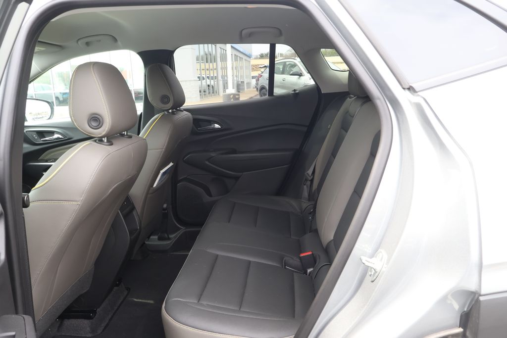 Thumbnail: 2025 Chevrolet Trax - 30