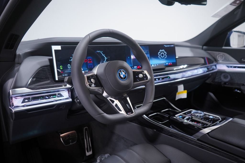 2025 BMW i7 eDrive50 6