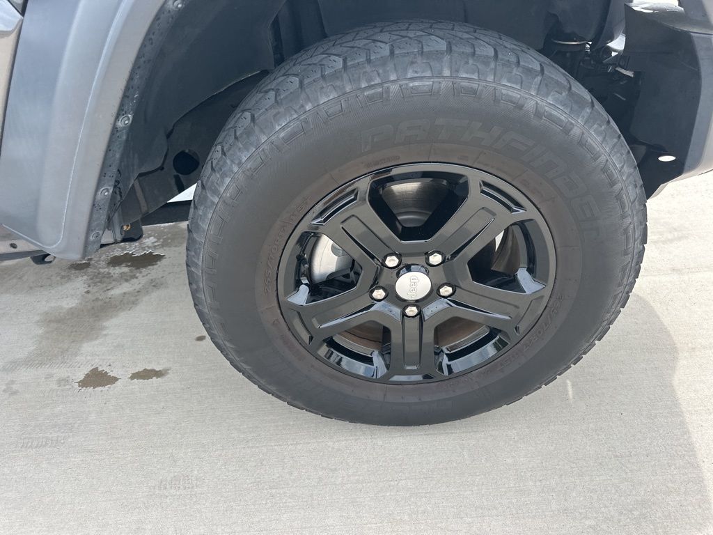 2019 Granite Crystal Metallic Clearcoat Jeep Wrangler Unlimited Unlimited Sport 4X4 SUV