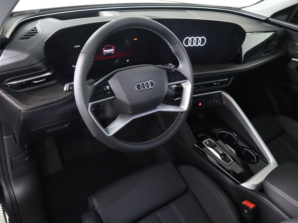 Thumbnail: 2025 Audi Q5 - 10