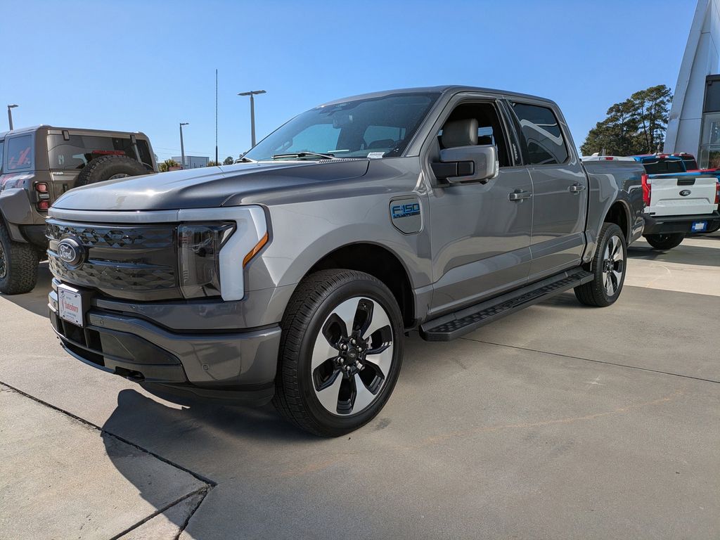 2025 Ford F-150 Lightning Platinum