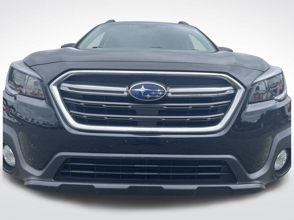 2019 Crystal Black Silica Subaru Outback 2.5i Premium AWD SUV