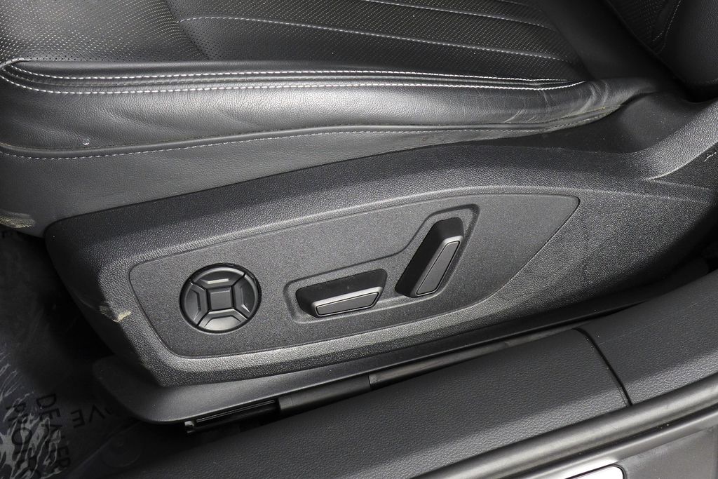 Thumbnail: 2023 Audi A6 - 23