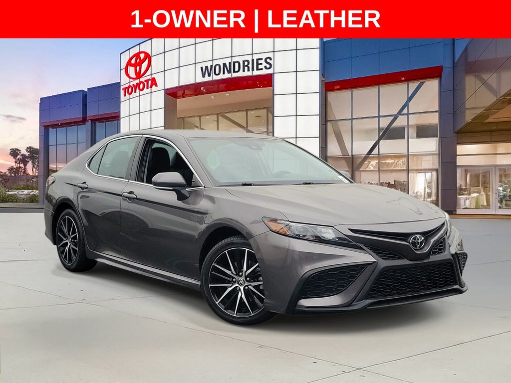  2024 Toyota Camry SE FWD   