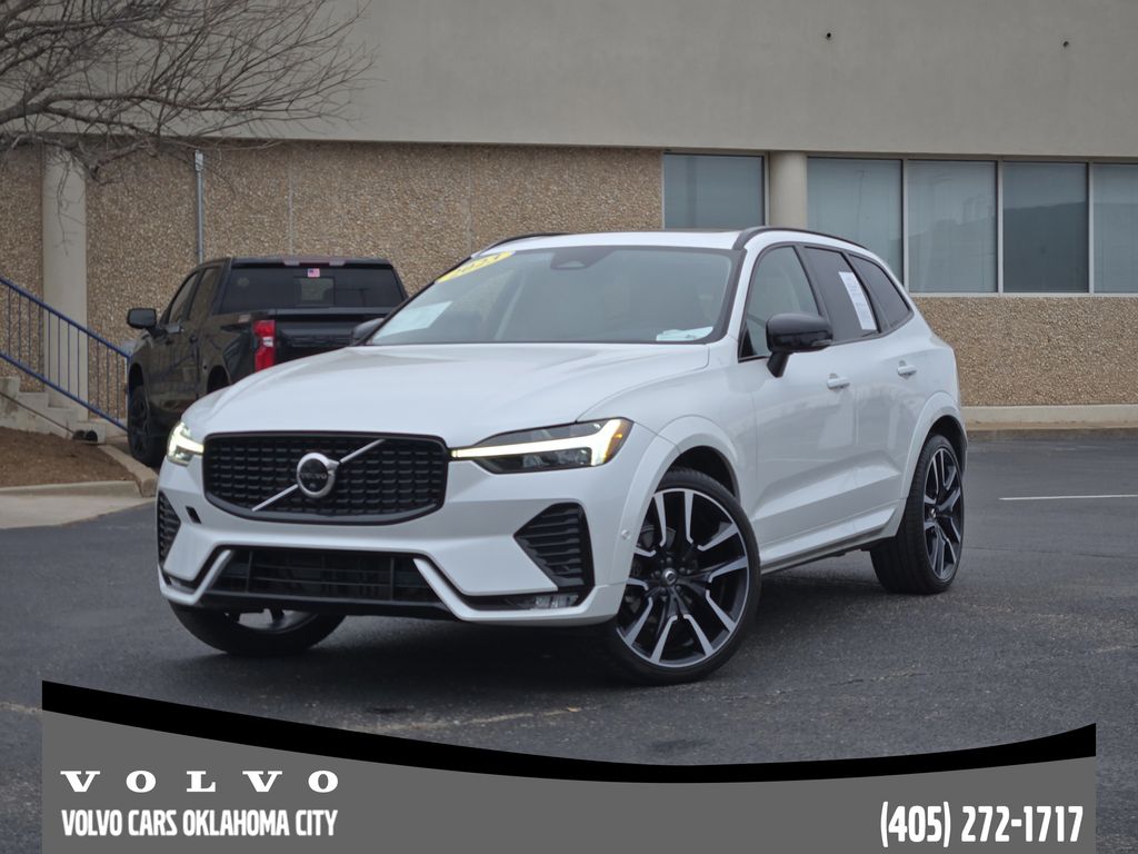2023 Volvo XC60 B5 Ultimate Dark Theme AWD