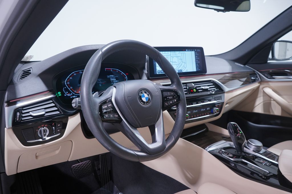 2022 BMW 5 Series 530i 6