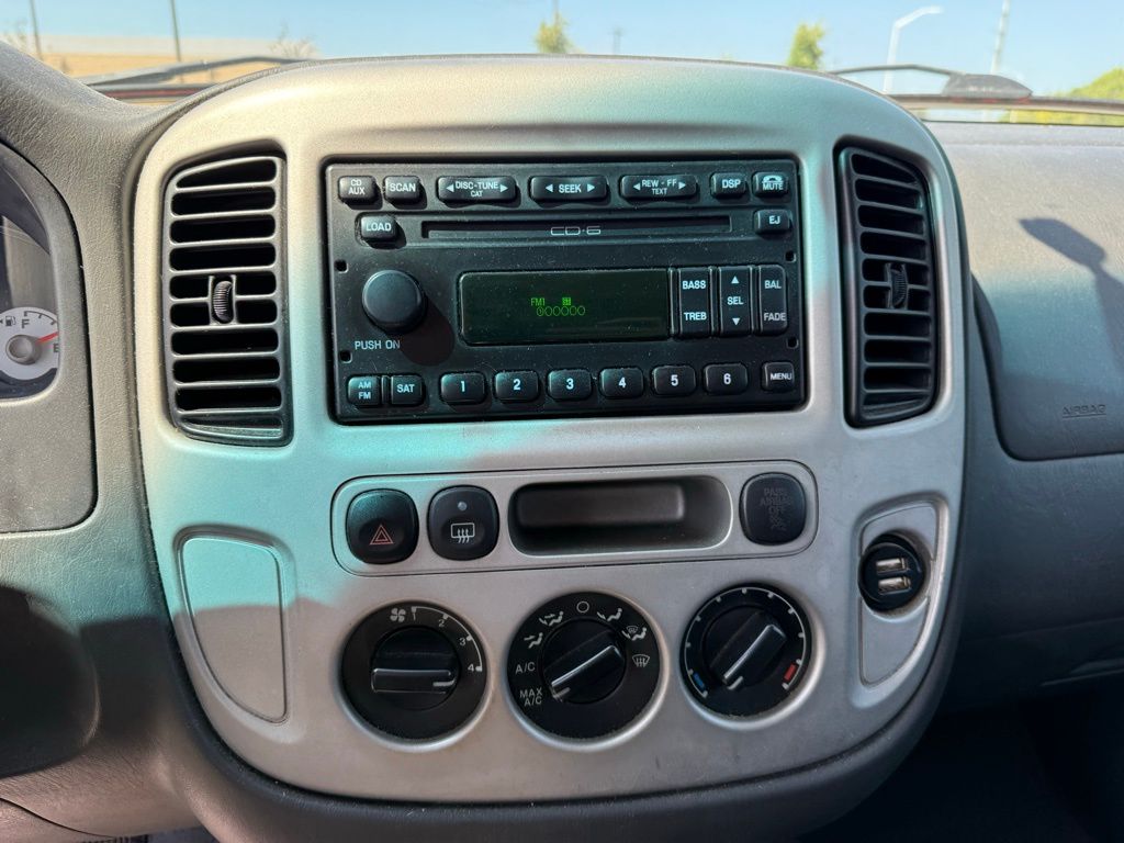 Thumbnail: 2006 Ford Escape - 8