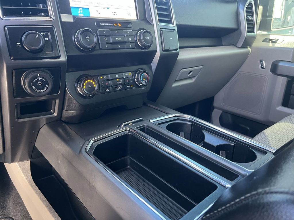 2019 Ford F-150 XLT 26