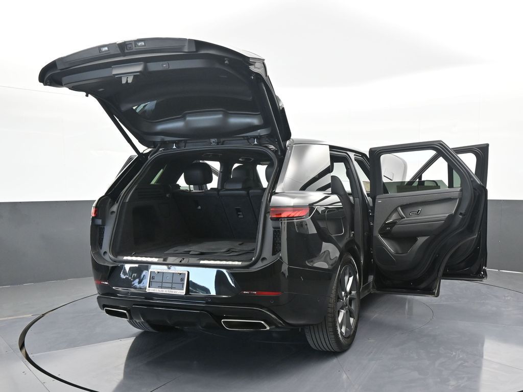 Used 2024 Black Land Rover Dynamic SE image 76