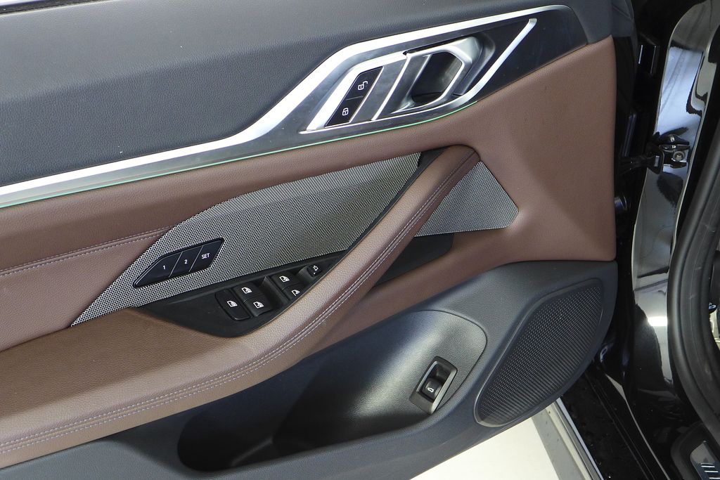 Thumbnail: 2023 BMW i4 - 12