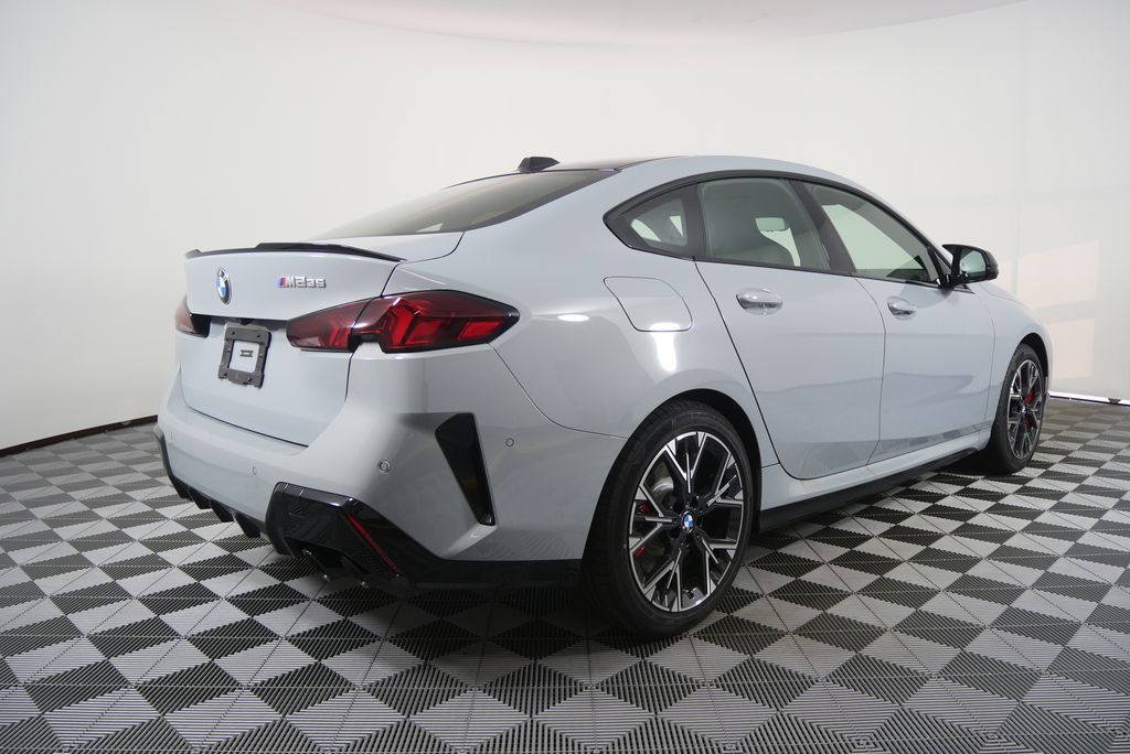 Thumbnail: 2026 BMW 2 Series - 3