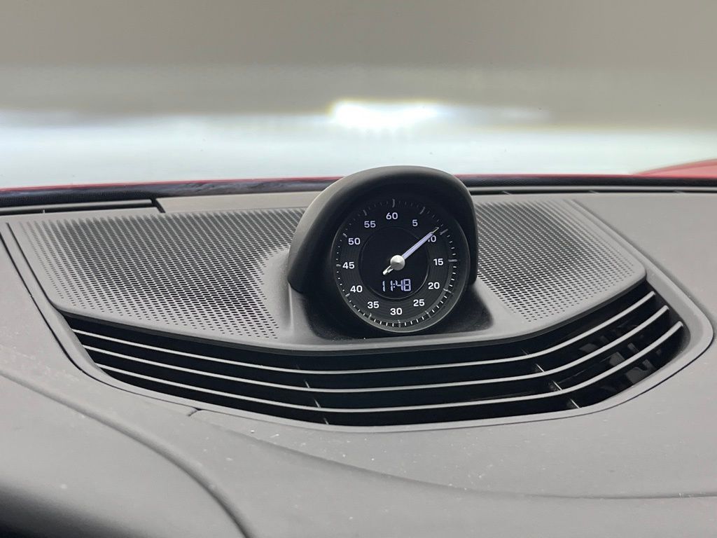 Thumbnail: 2021 Porsche Taycan - 21