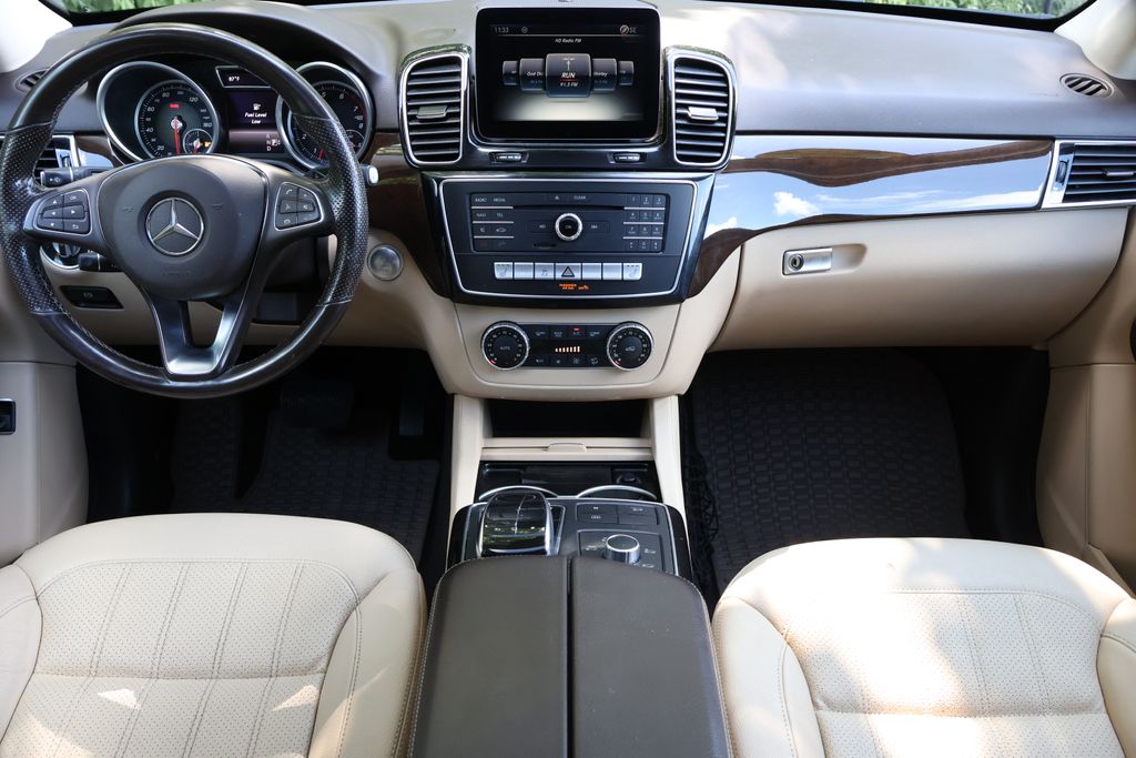 Thumbnail: 2016 Mercedes-Benz GLE - 14