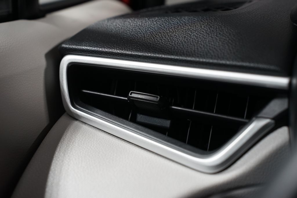 Thumbnail: 2025 Toyota Corolla Cross - 24