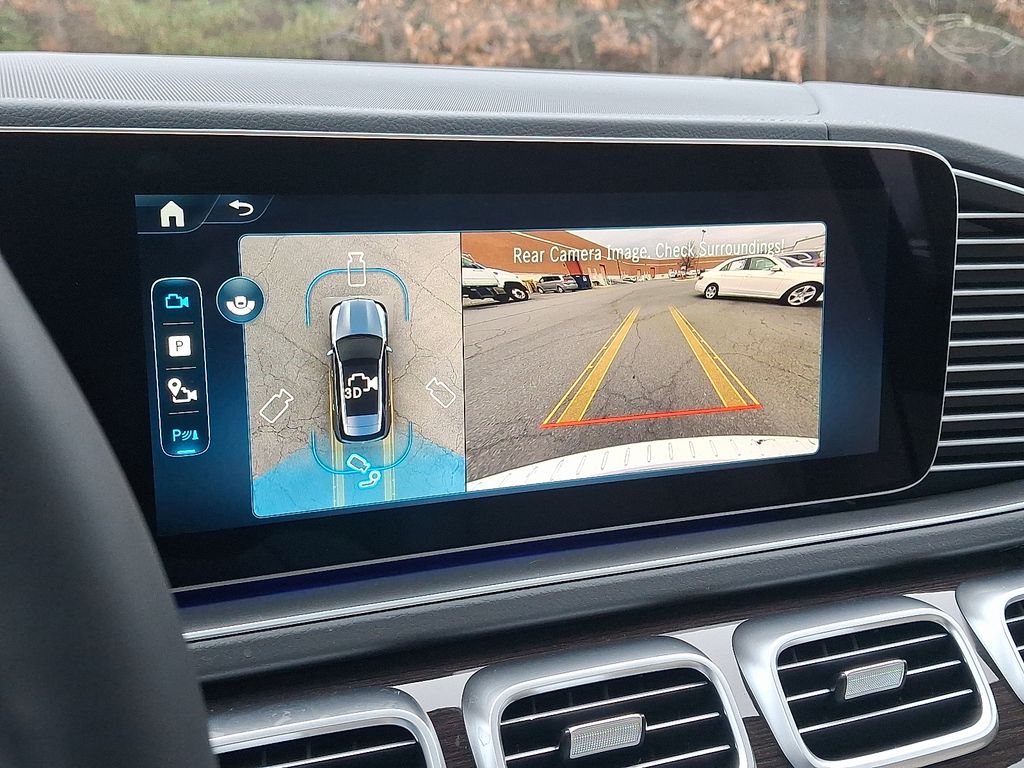 Thumbnail: 2026 Mercedes-Benz GLE - 14