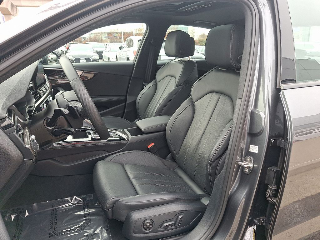 Thumbnail: 2022 Audi S4 - 13