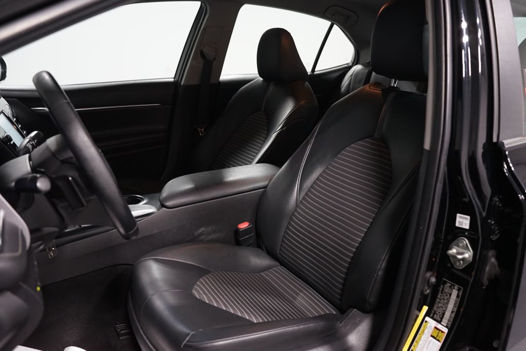 Thumbnail: 2018 Toyota Camry - 24