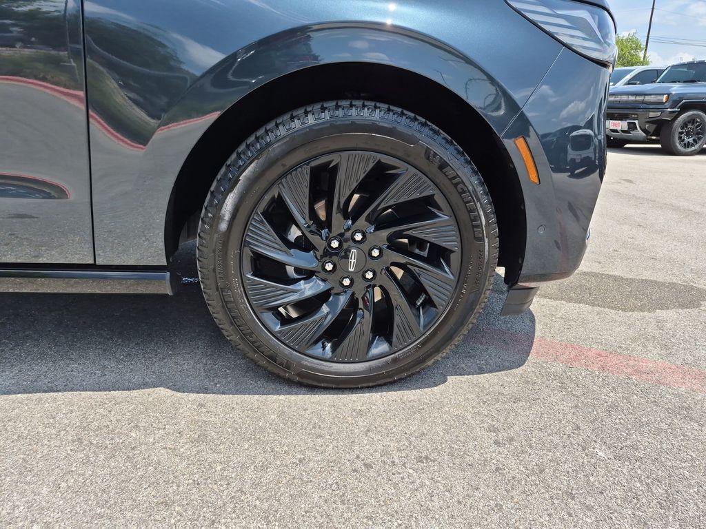Used Car 2025 Lincoln Navigator  Reserve For Sale Under $90,000 In Austin, Texas