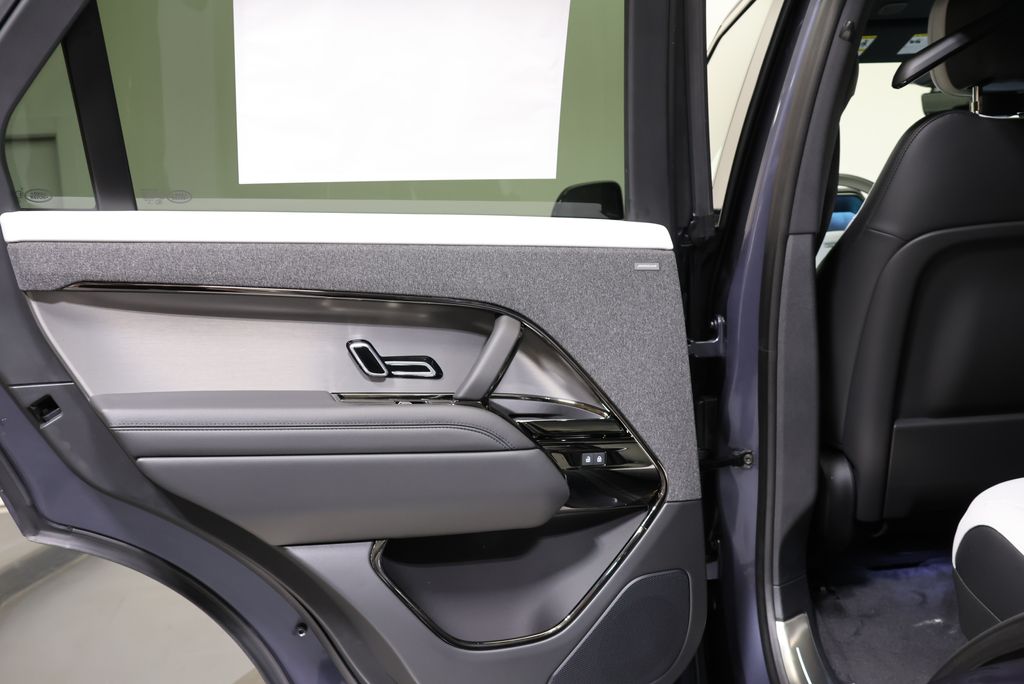 Thumbnail: 2026 Land Rover Range Rover Sport - 31