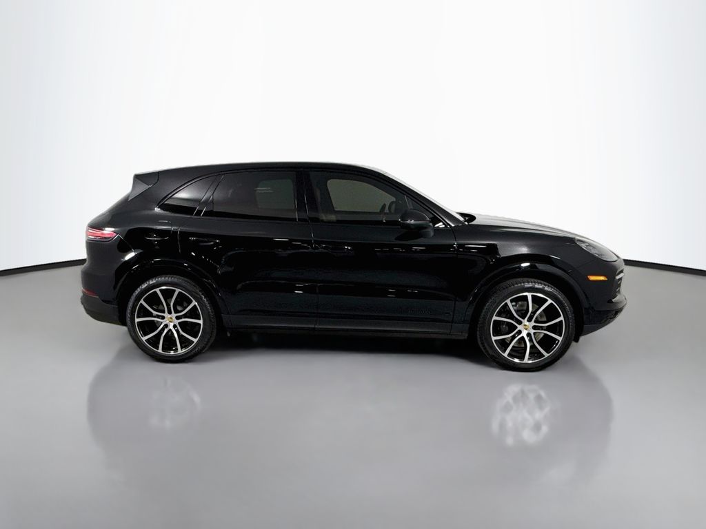 Thumbnail: 2021 Porsche Cayenne - 4