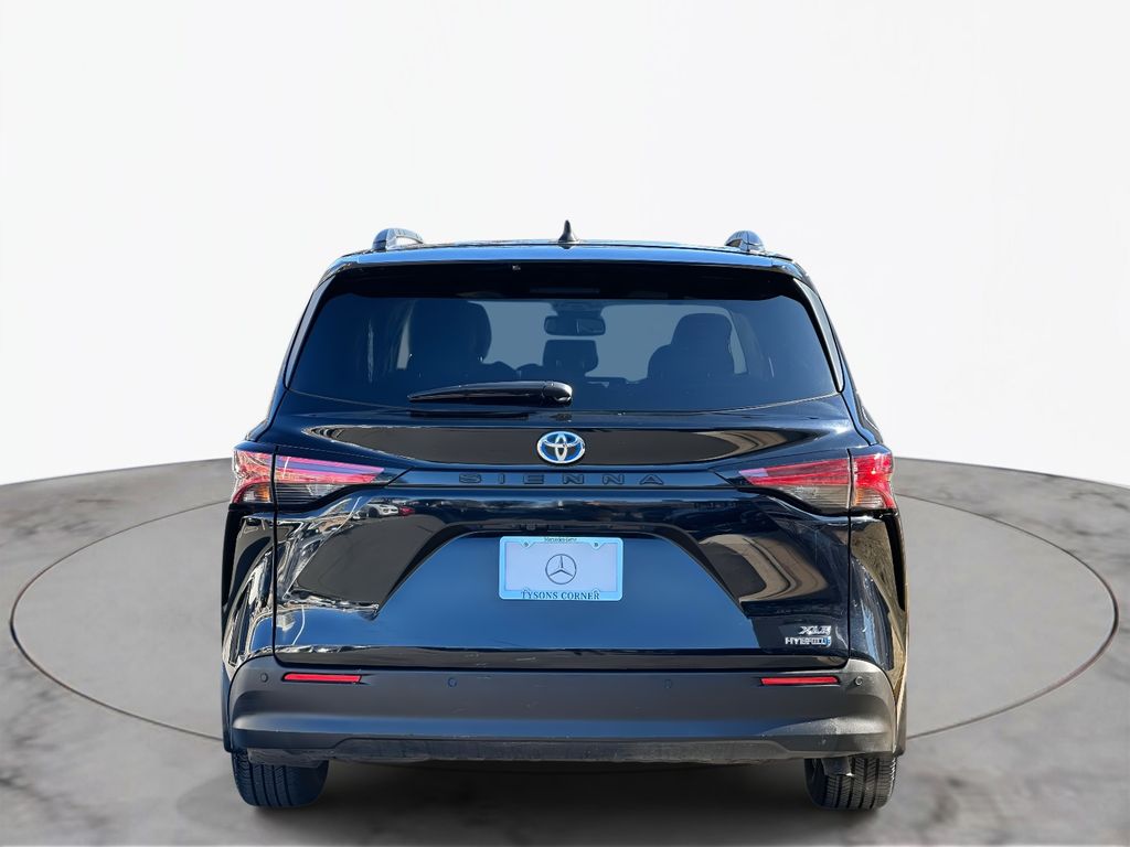 2022 Toyota Sienna XLE 5