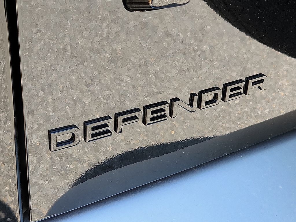 Thumbnail: 2025 Land Rover Defender - 19