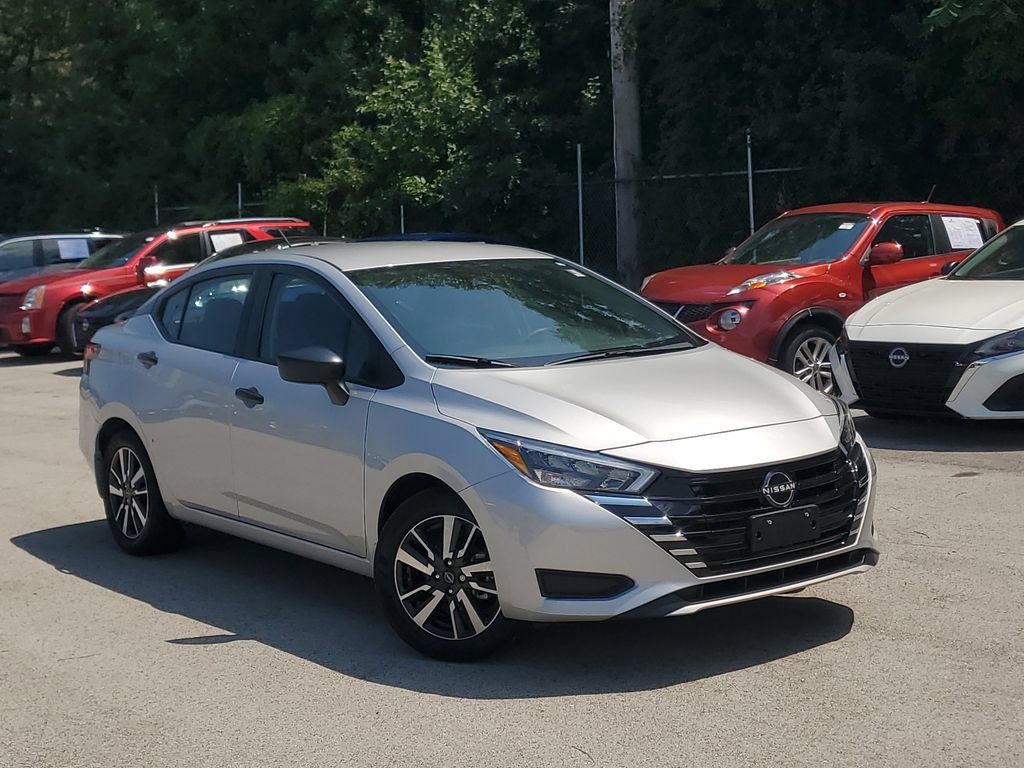 Brilliant Silver Metallic 2025 Nissan Versa Sedan Front-Wheel Drive Continuously Variable Transmission