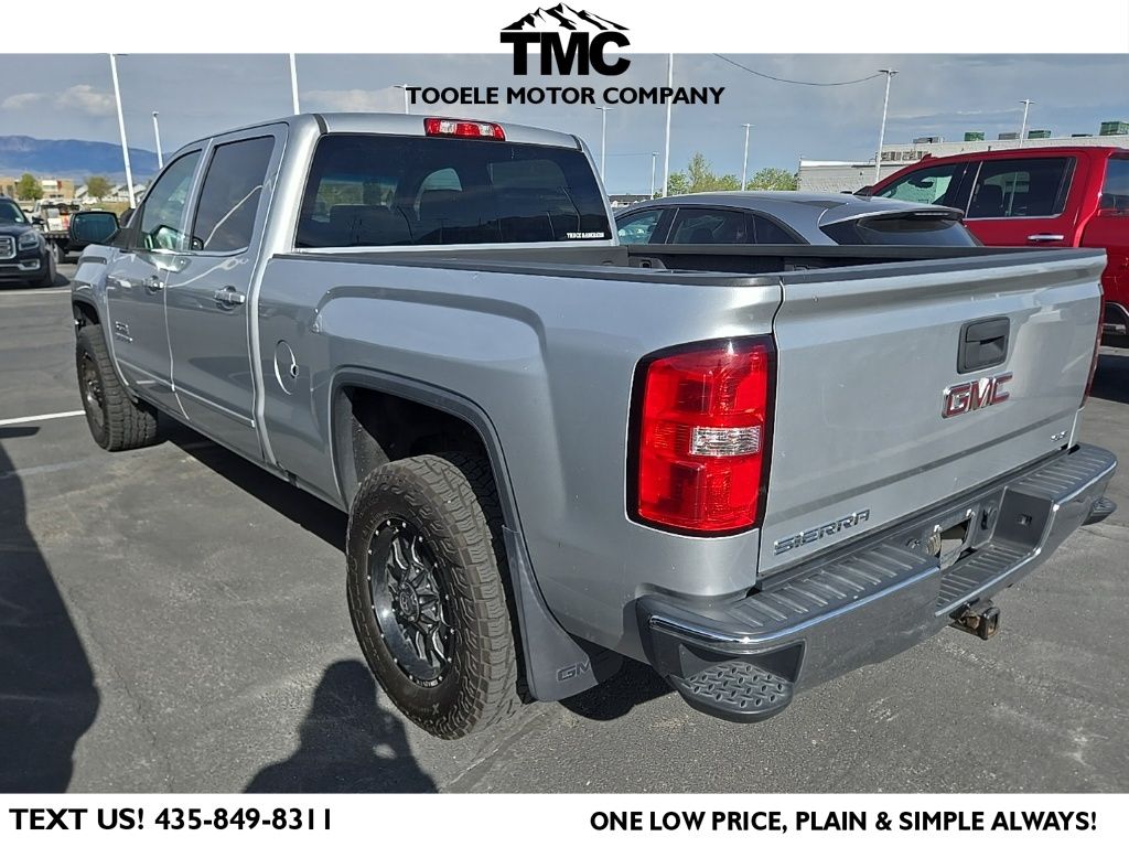 Used 2017 Silver GMC SLE image 4