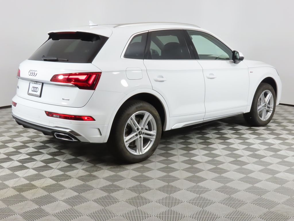 2024 Audi Q5 e  5