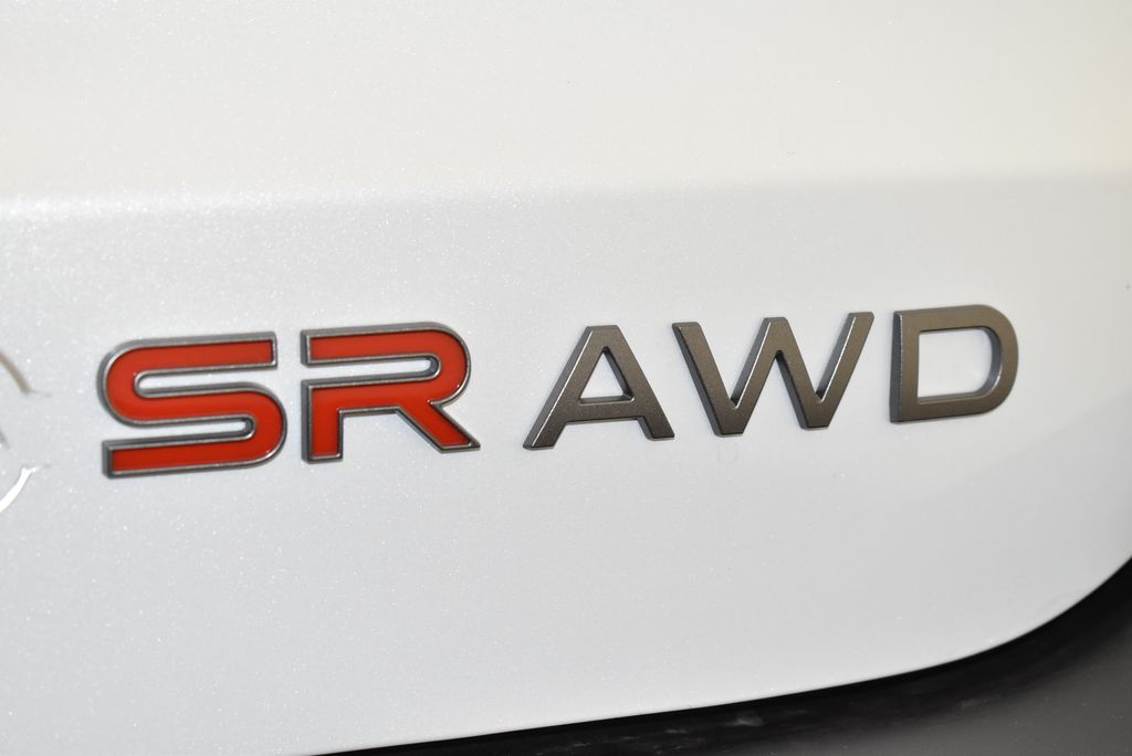 2025 Nissan Kicks SR 10