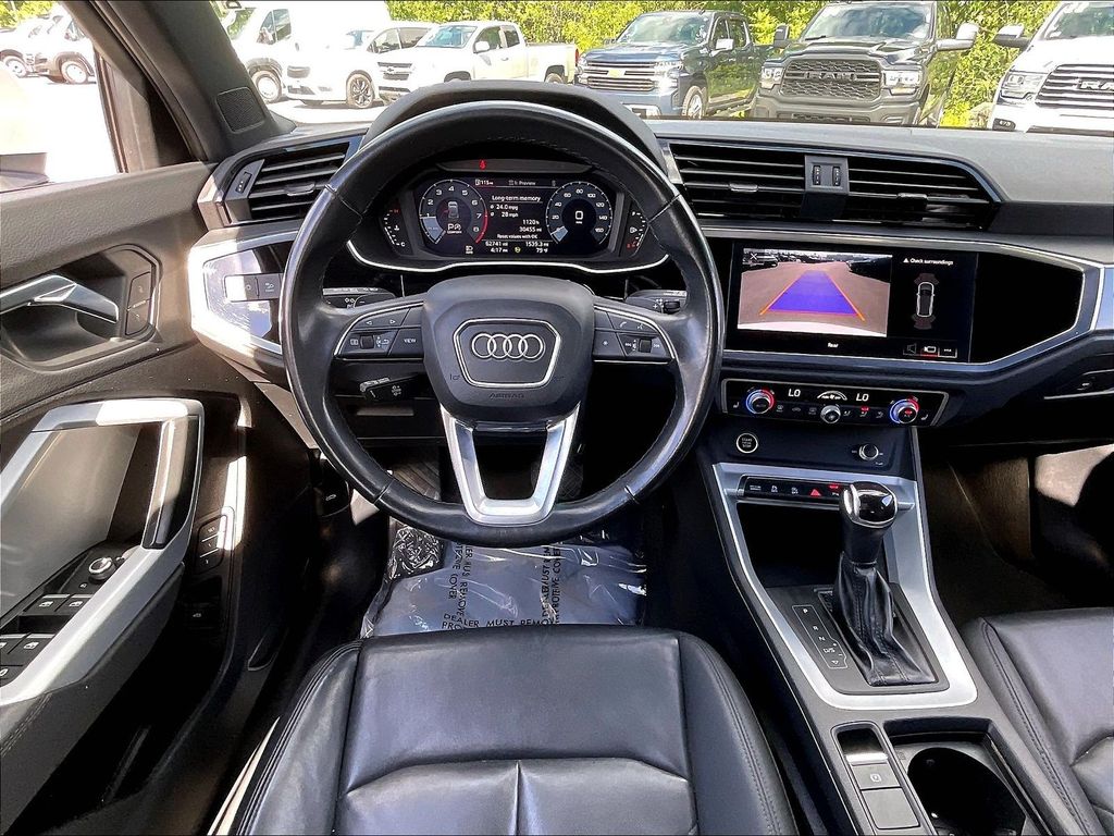 2023 Audi Q3 — photo 16